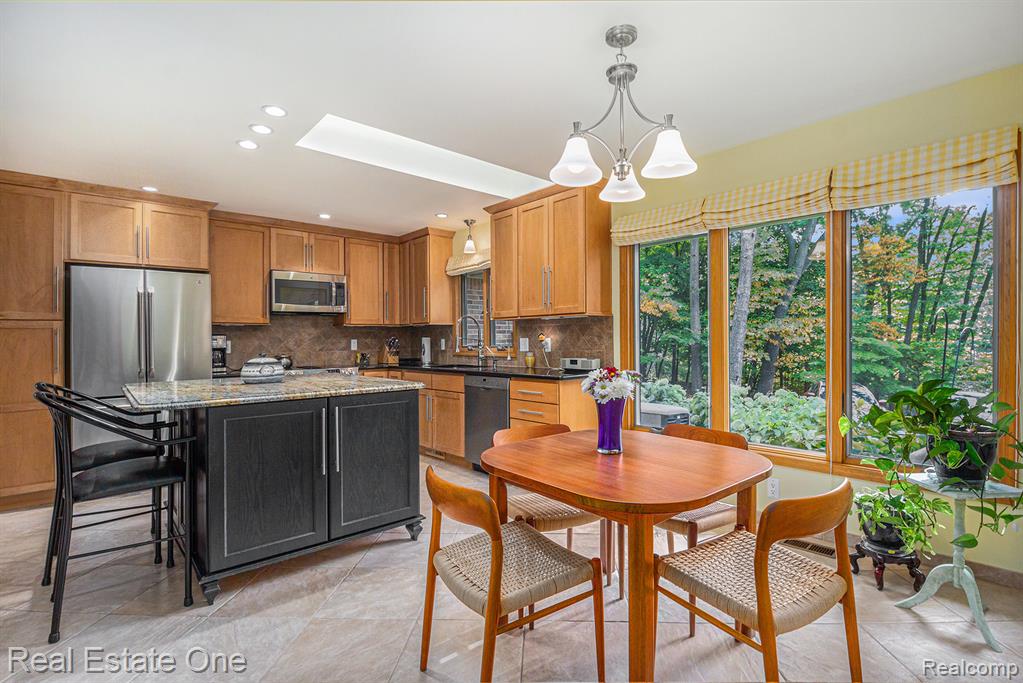 3125 N Tipsico Lake Road, Hartland, MI 48353 — Photo 12