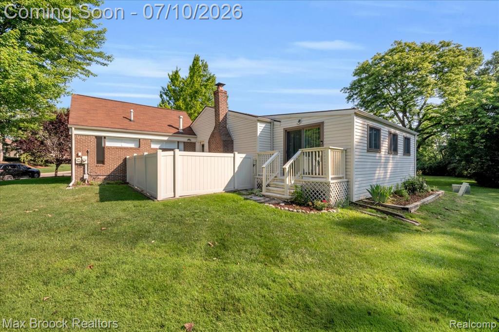 5229 Simpson Lake Road, West Bloomfield, MI 48323 — Photo 38