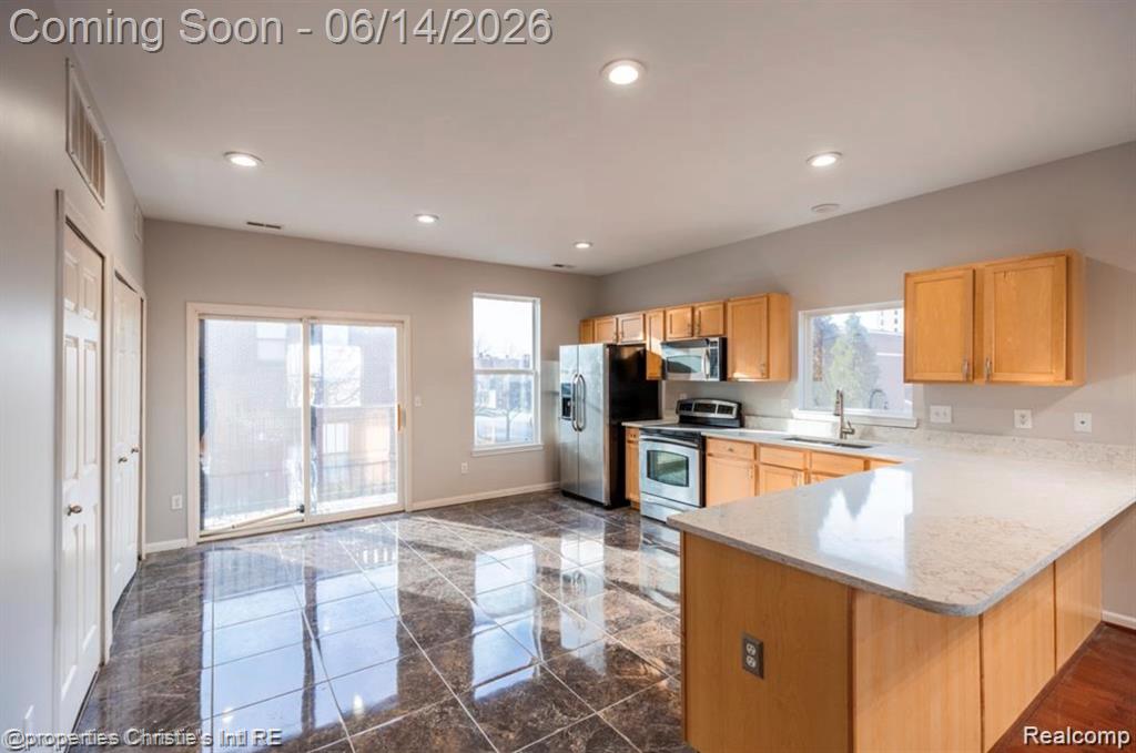 7645 Woodward Avenue, Detroit, MI 48202 — Photo 4