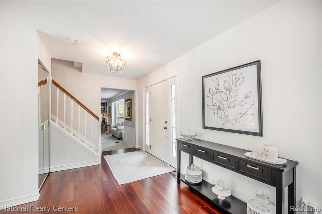 5049 Langlewood Drive, West Bloomfield, MI — Photo 4