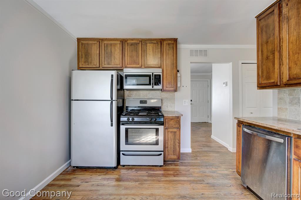 600 E Kalama Avenue, Madison Heights, MI 48071 — Photo 9