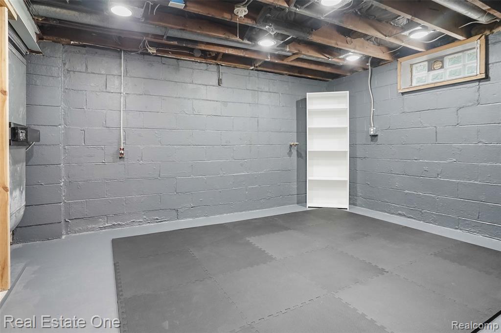 705 N Dorchester Avenue, Royal Oak, MI 48067 — Photo 36