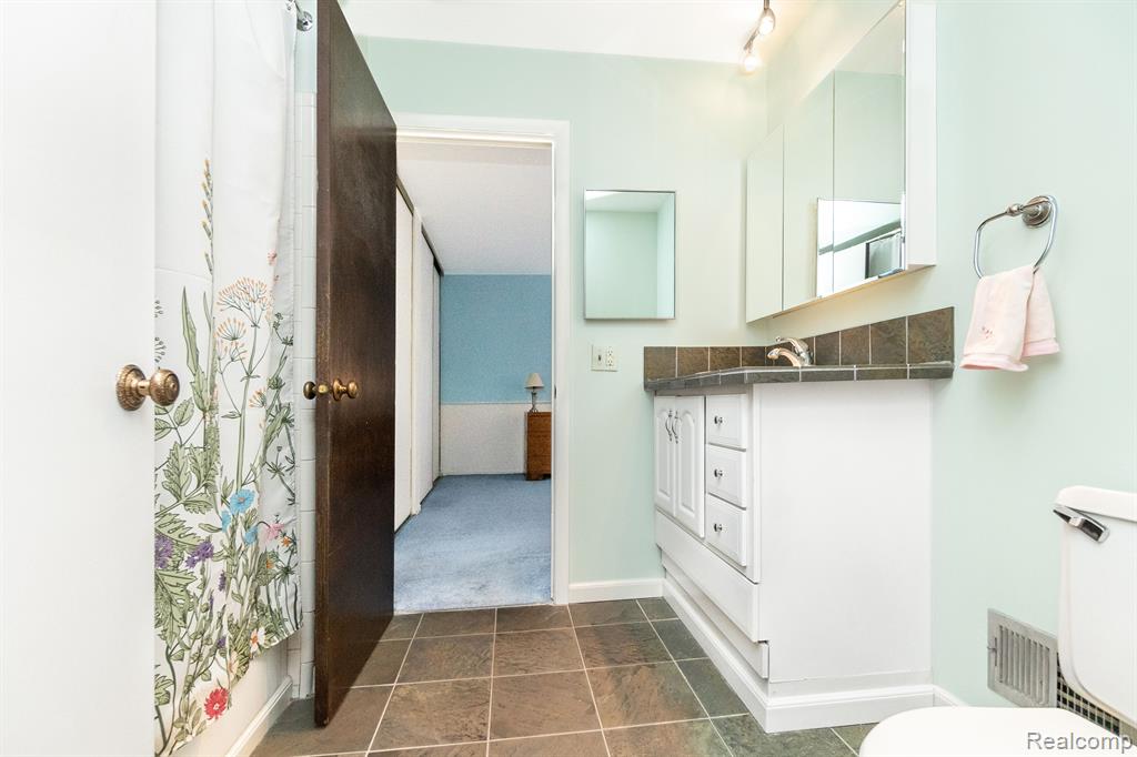1814 WICKHAM Street, Royal Oak, MI 48073 — Photo 28