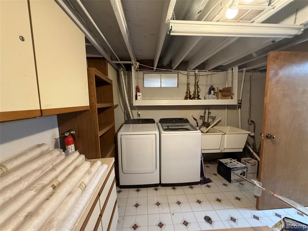 6302 Laurentian Court, Flint, MI 48532 — Photo 38