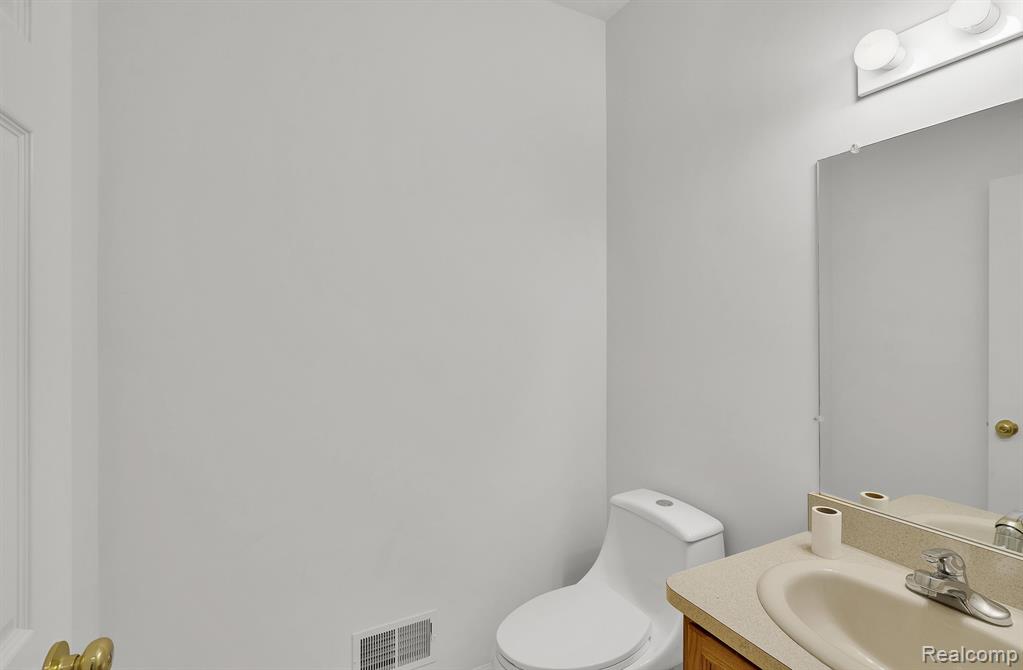 7106 MOORE, Shelby Twp, MI 48317 — Photo 9