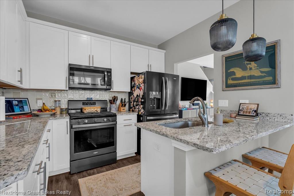 56717 Long Island Drive, Shelby Twp, MI 48316 — Photo 11