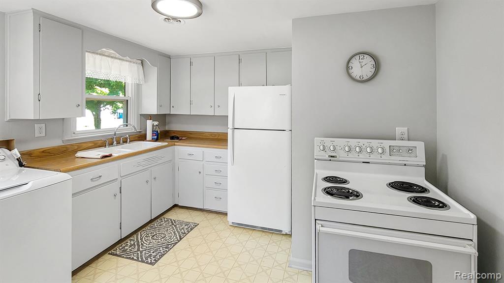 10494 S GRAHAM Road, St. Charles, MI 48655 — Photo 6