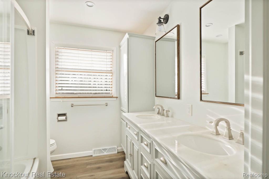 9120 S RONRICK Place, Frankenmuth, MI 48734 — Photo 27