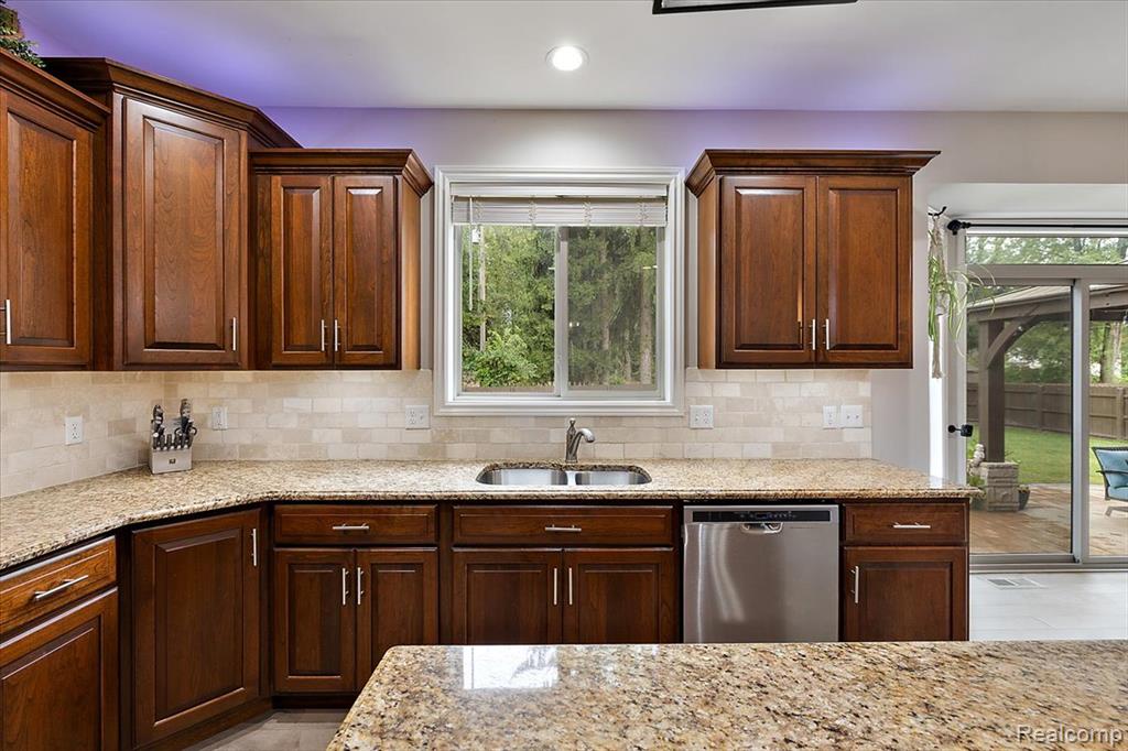 47460 Sugarbush Road, Chesterfield, MI 48047 — Photo 12