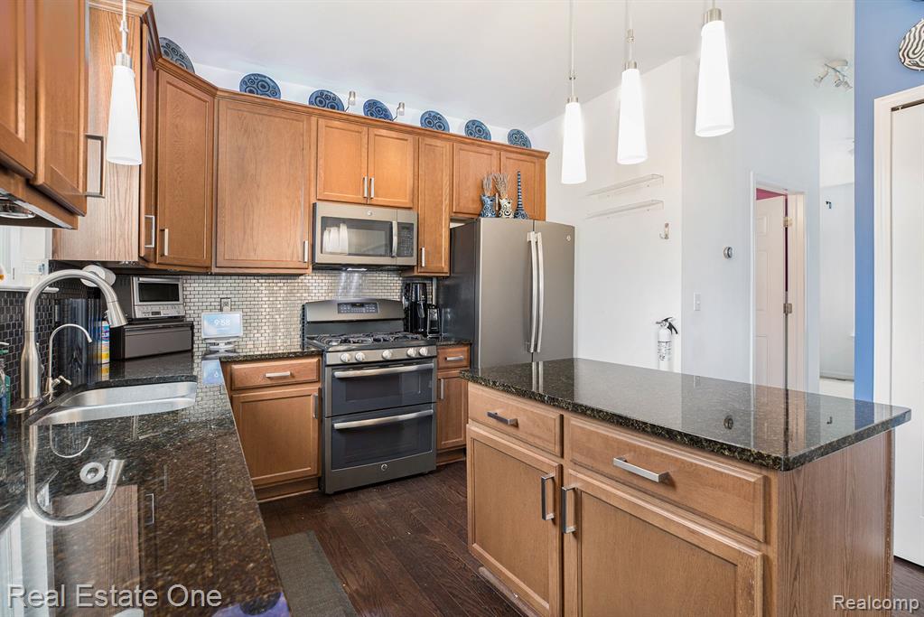 5237 BUCKLEY Drive, Pittsfield, MI 48197 — Photo 9