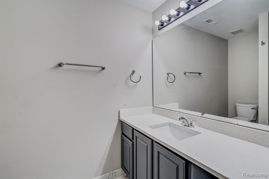 1111 FOUNTAIN VIEW Circle, South Lyon, MI 48178 — Photo 35