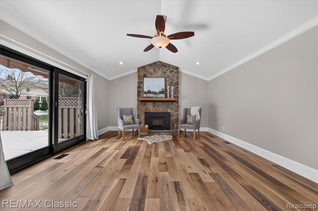 9377 Pineview Drive, Plymouth, MI 48170 — Photo 14