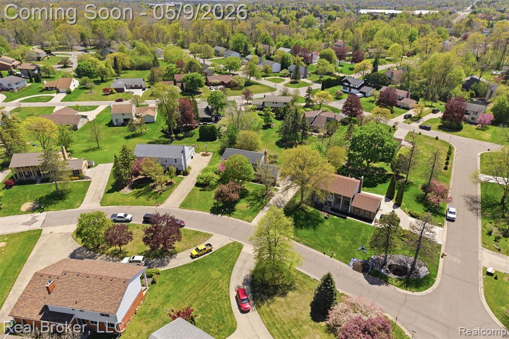 5037 Bantry Drive, West Bloomfield, MI — Photo 41
