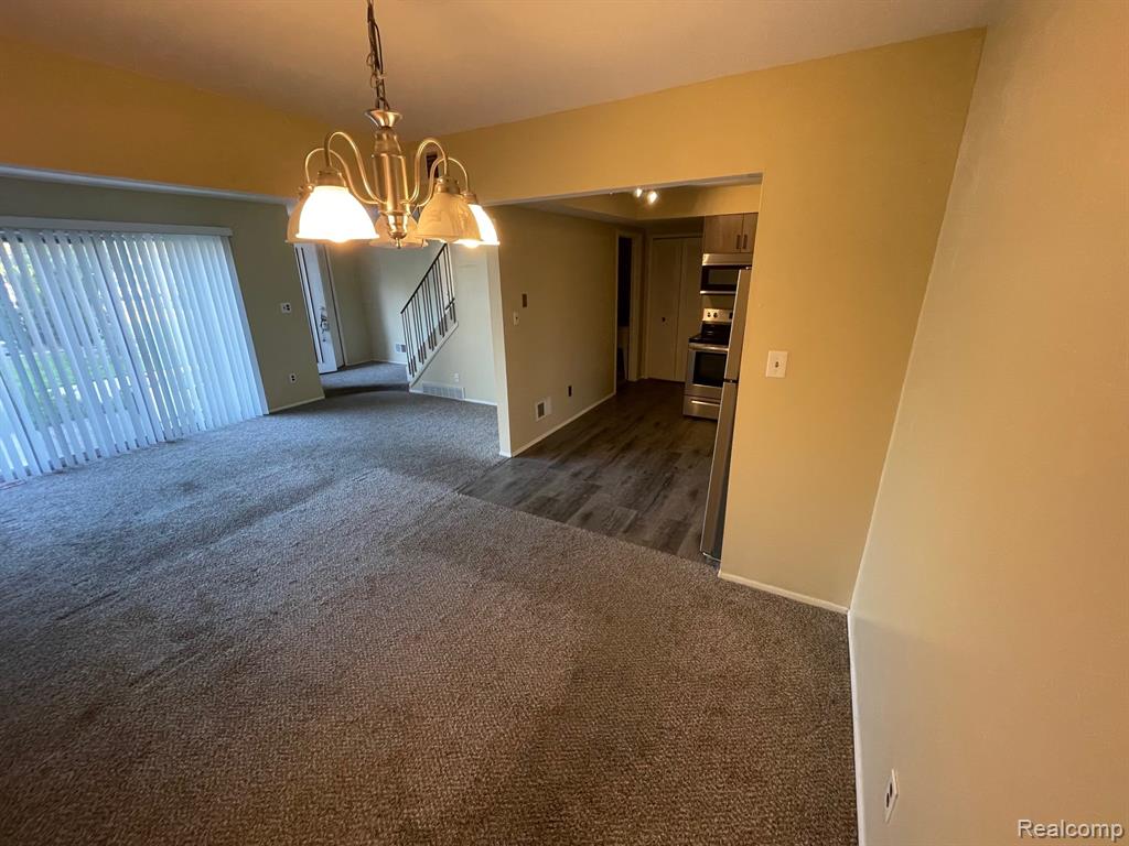8211 Karam Boulevard, Warren, MI 48093 — Photo 7
