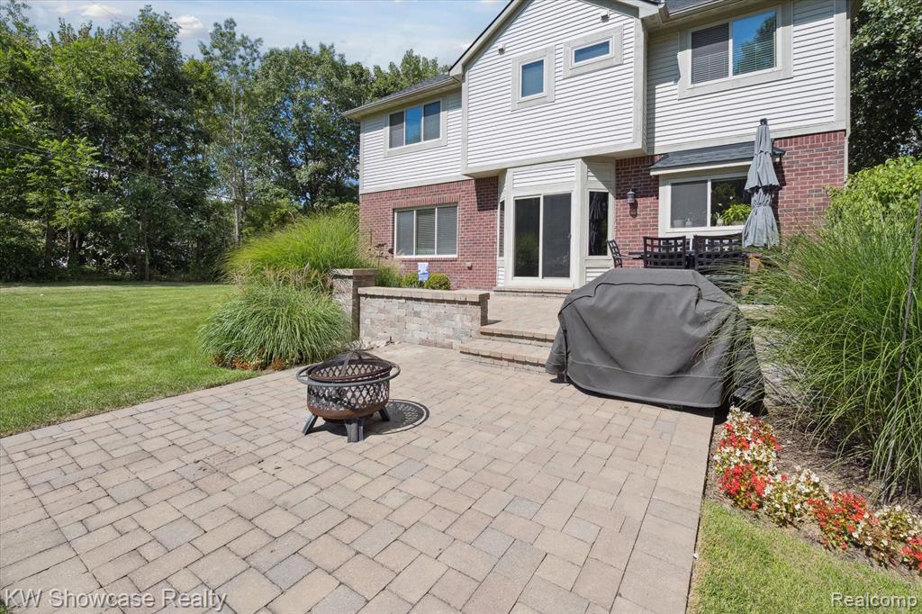 4067 Cameron Court, Wixom, MI 48381 — Photo 40