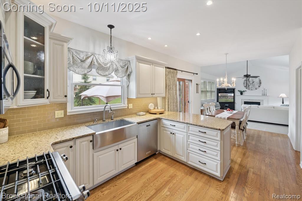 9079 Woodgrove Drive, Plymouth, MI 48170 — Photo 21