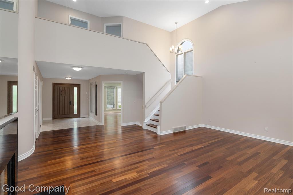5893 CHRISTINA Drive, West Bloomfield, MI 48324 — Photo 16