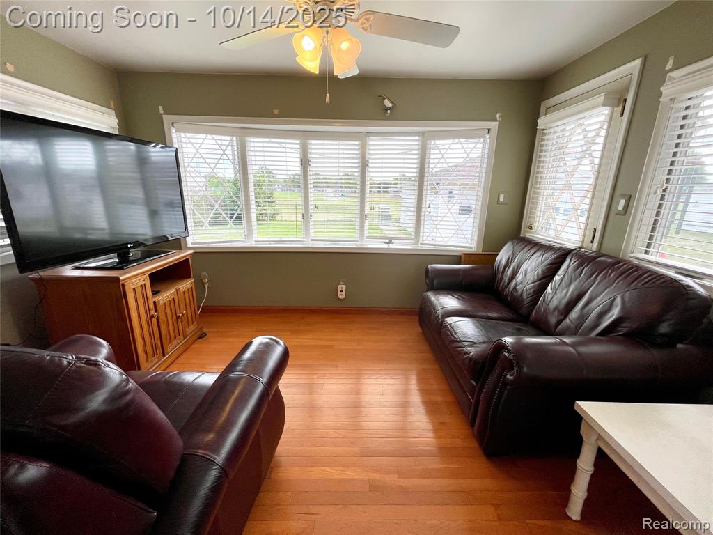 9325 RUTH AVE, Allen Park, MI 48101 — Photo 20
