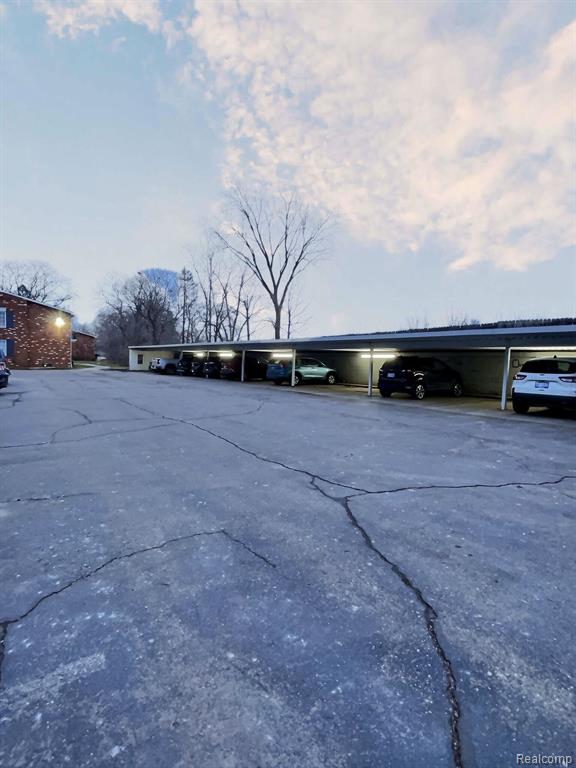 416 FOX HILLS Drive S, Bloomfield Hills, MI 48304 — Photo 34