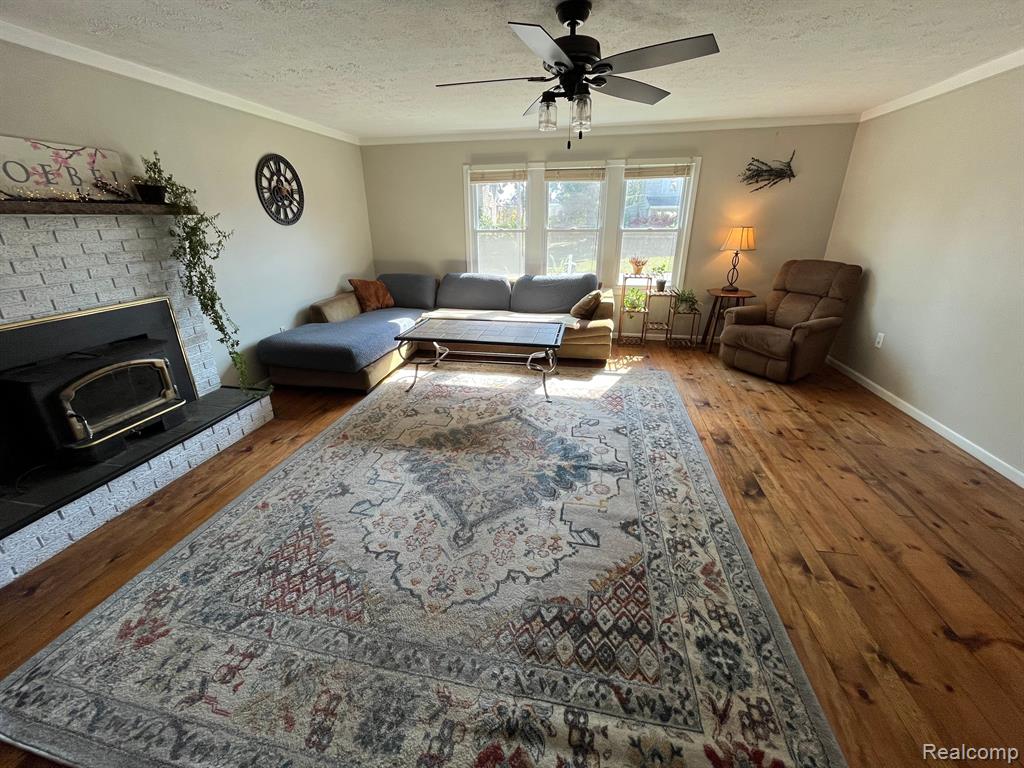 425 SCHOOLHOUSE Street, Ortonville, MI 48462 — Photo 21