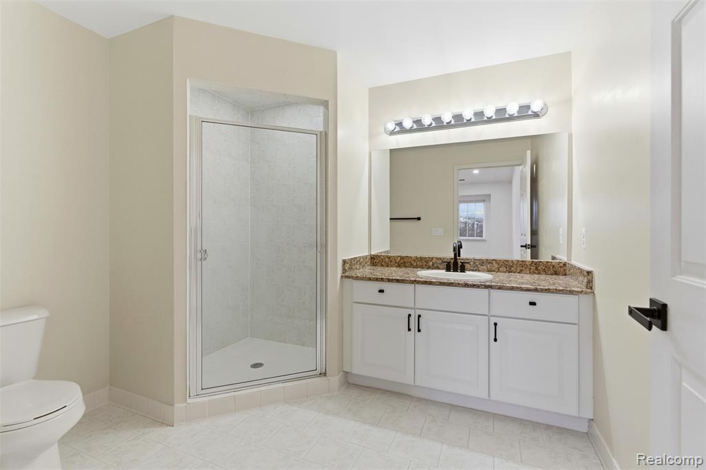 5259 Twin Oaks Drive, Sterling Heights, MI 48314 — Photo 19