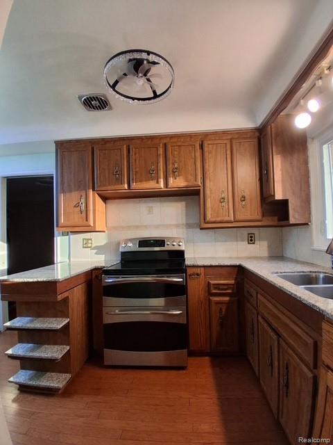 24231 Jerome Street, Oak Park, MI 48237 — Photo 6