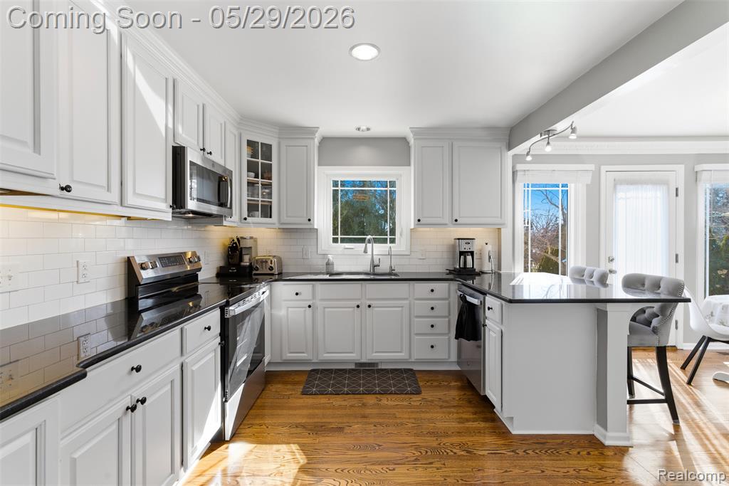 60491 Lamplighter Drive, New Hudson, MI 48165 — Photo 13