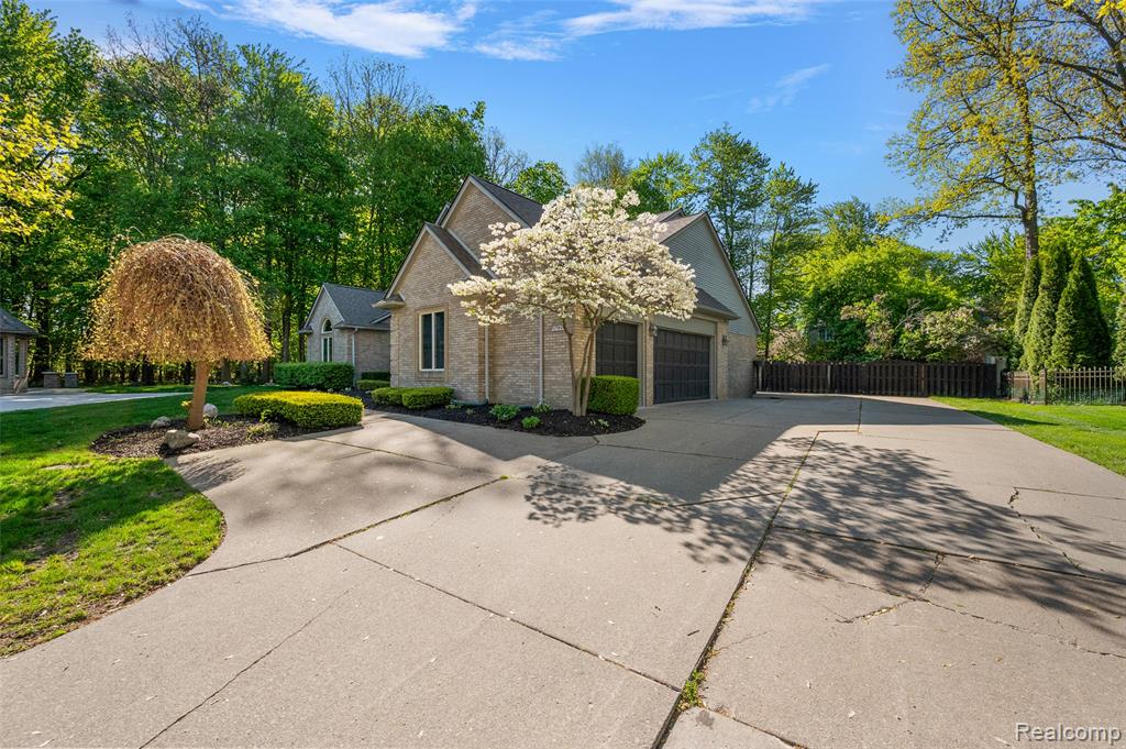 17840 Christine Boulevard N, Clinton Twp, MI 48038 — Photo 8