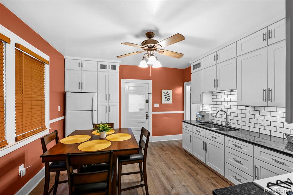 2257 Hewitt Street, Hamtramck, MI 48212 — Photo 5