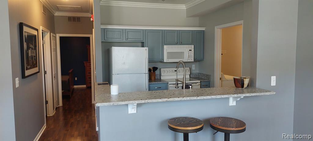 522 RED OAK, Walled Lake, MI 48390 — Photo 4