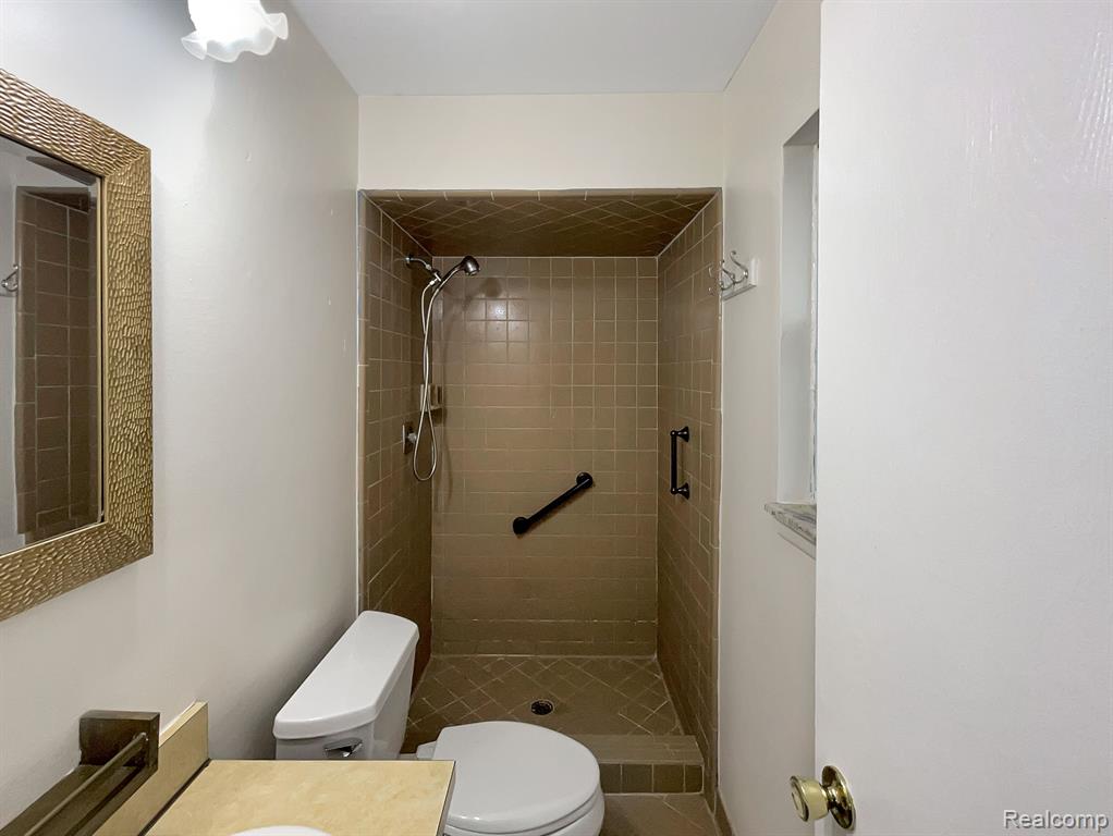 44385 FAIR OAKS Drive, Canton, MI 48187 — Photo 16