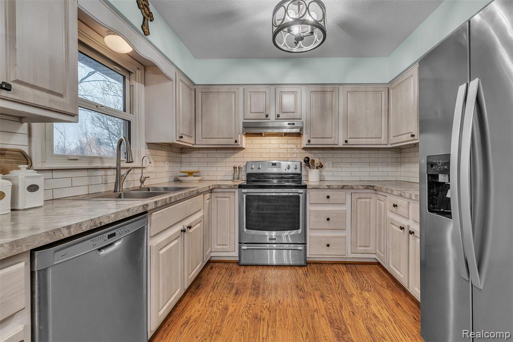 1641 Indian Road, Lapeer, MI 48446 — Photo 12