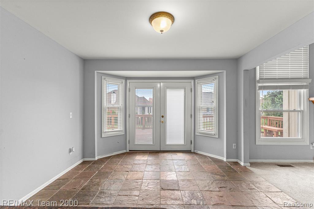 51336 Pinewood Drive, Macomb, MI 48042 — Photo 16