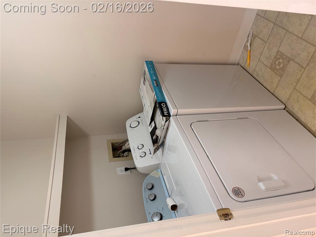 6960 Foxthorn Drive, Canton, MI 48187 — Photo 5