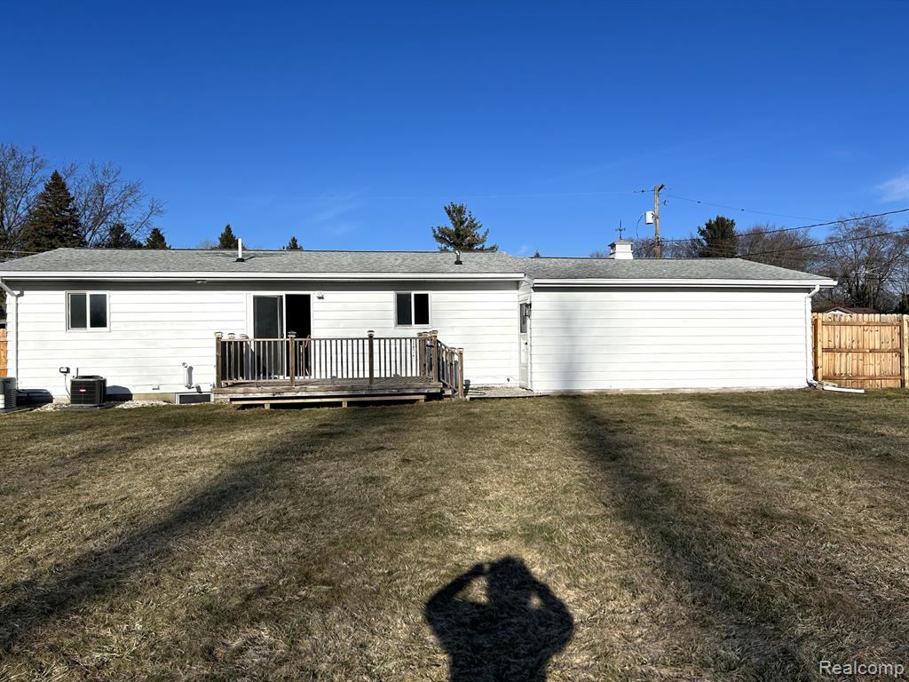 4203 PHEASANT Drive, Flint, MI 48506 — Photo 2