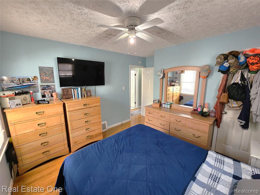 759 Chippewa Street, Mount Clemens, MI 48043 — Photo 15
