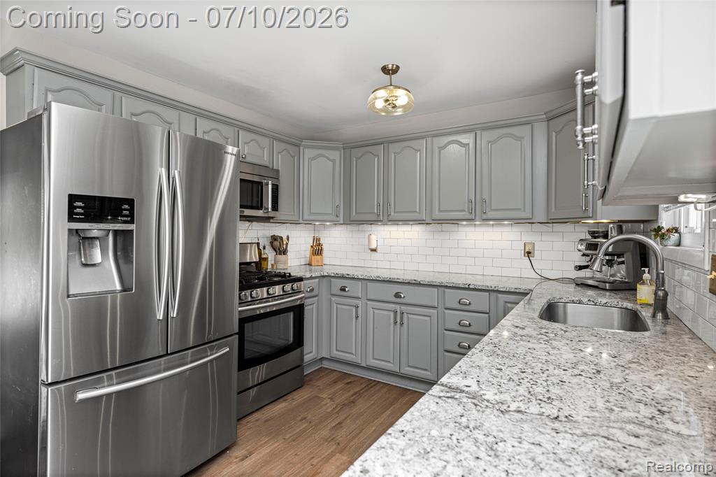 8561 Liberty Boulevard, Westland, MI — Photo 15