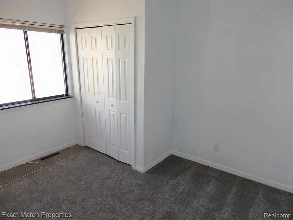 925 MALLOCK Road, White Lake, MI — Photo 38