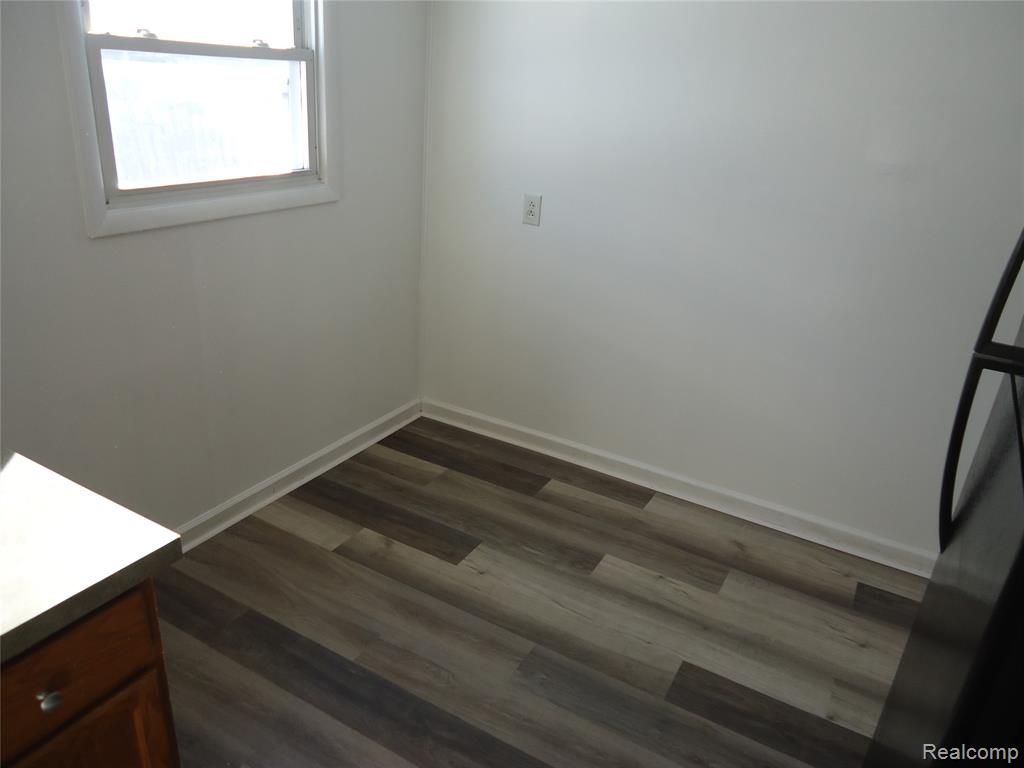 829 HUDSON Street, Wyandotte, MI 48192 — Photo 24