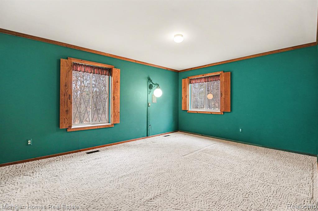 885 Rustic Village Lane, Lake Orion, MI 48362 — Photo 22