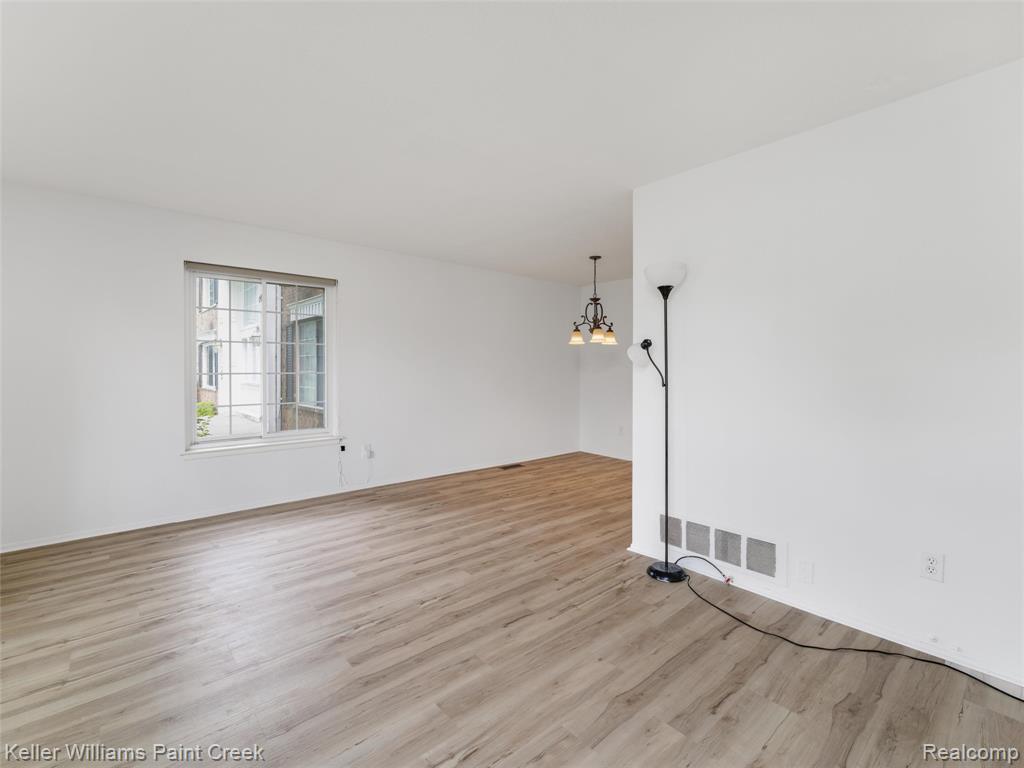 685 E Fox Hills Drive, 67, Bloomfield Hills, MI 48304 — Photo 3