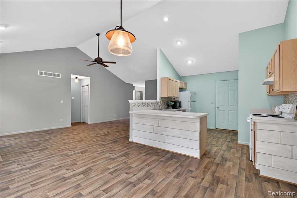 2089 W Ridge Drive, Davison, MI 48423 — Photo 11