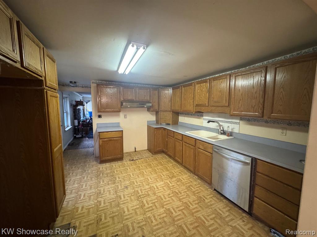 5821 FELSKE Drive, Brighton, MI 48116 — Photo 5