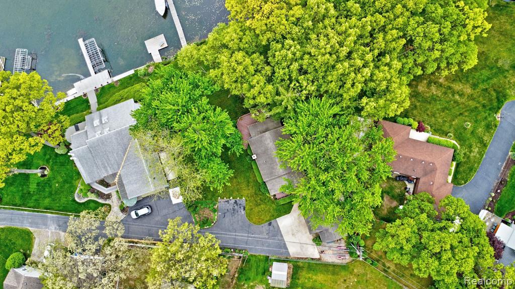 4030 ROLLINS Avenue, Waterford, MI 48329 — Photo 38
