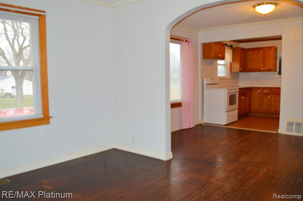 6119 TORREY Road, Flint, MI 48507 — Photo 7