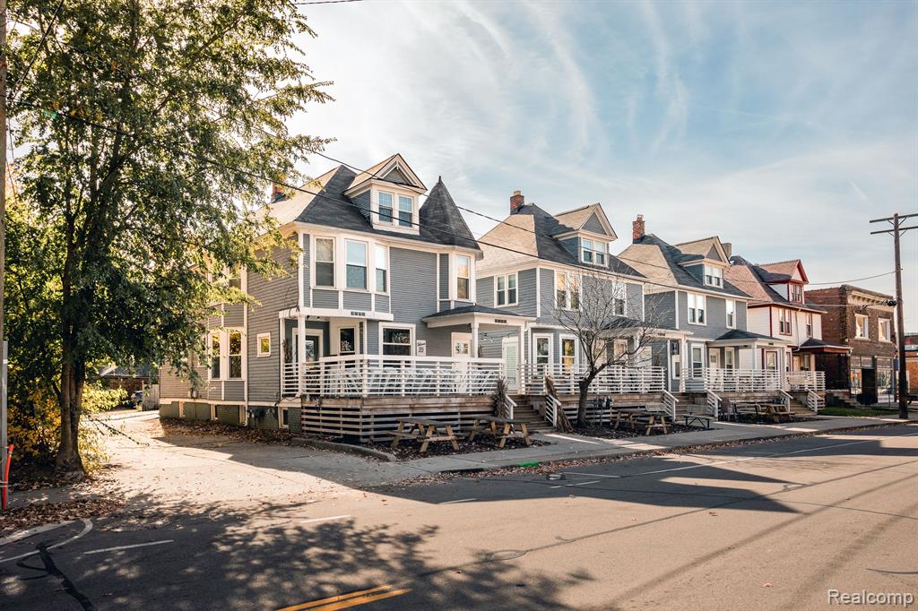 935 & 939 E Fulton Street, Grand Rapids, MI, 49503