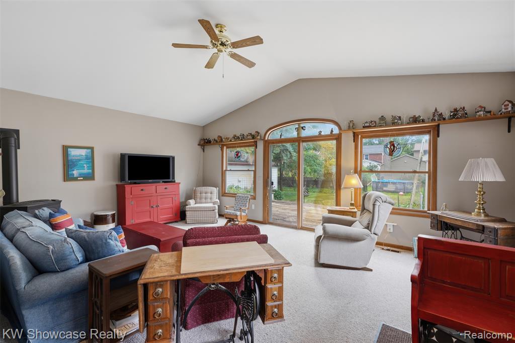 2071 Dorothea Road, Berkley, MI 48072 — Photo 17