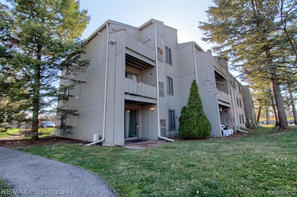 9629 Bayview Drive, 106, Ypsilanti, MI 48197 — Photo 23