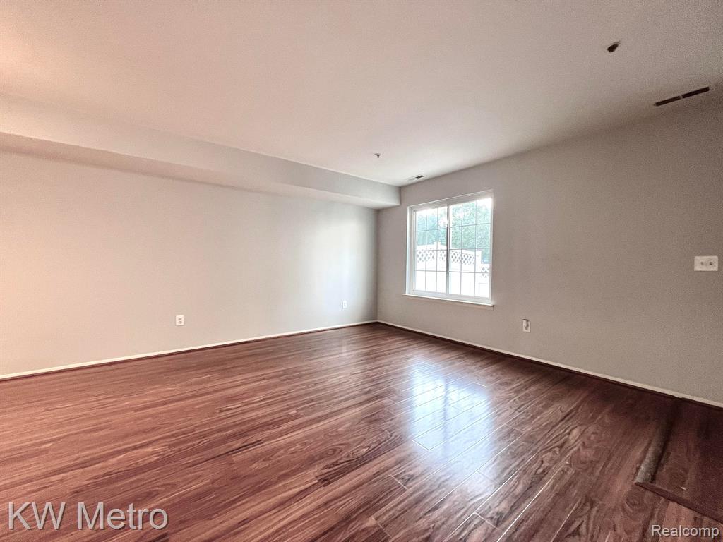 22277 ATLANTIC POINTE, Farmington Hills, MI 48336 — Photo 11