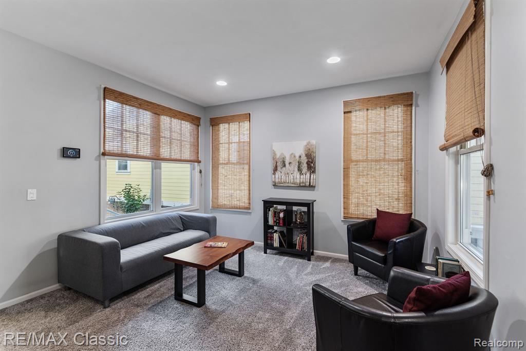 50177 Harding Street, Canton, MI 48188 — Photo 8